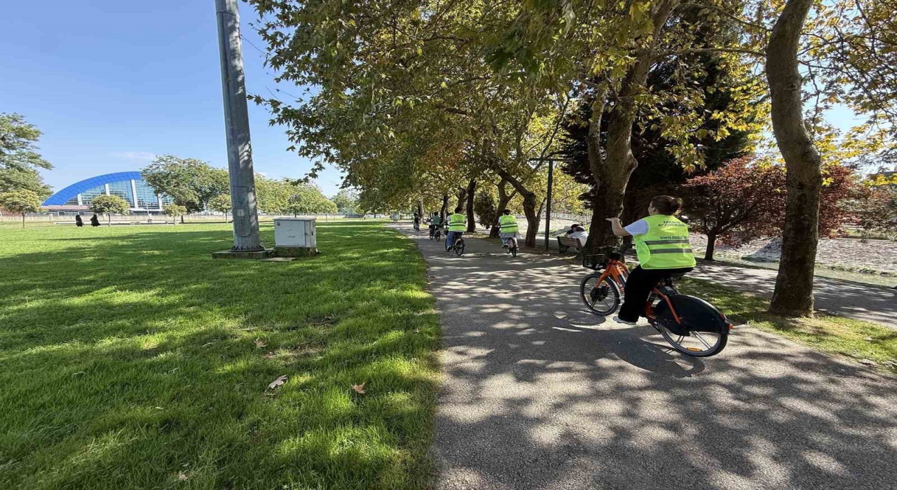 Sakaryada Türk ve Alman öğrenciler yeşil gelecek için pedal çevirdi