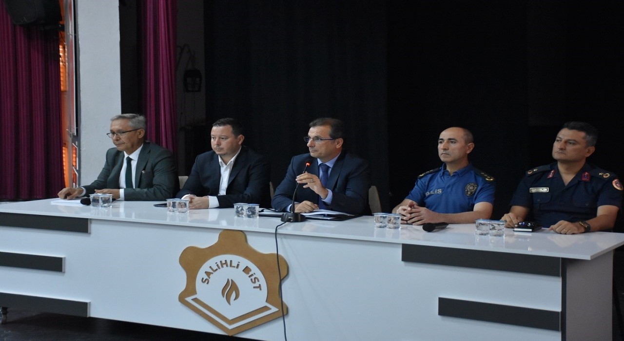 Salihlide yeni eğitim öğretim yılı trafik tedbirleri masaya yatırıldı