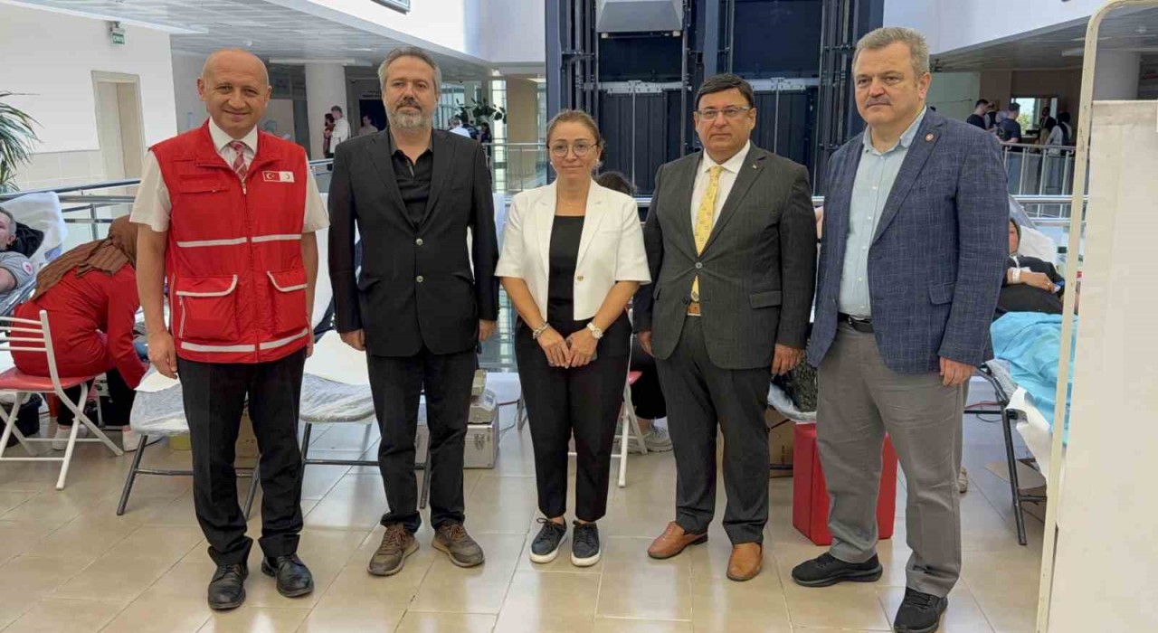 Samsun Adliyesinde Kızılaya kan bağışı kampanyası