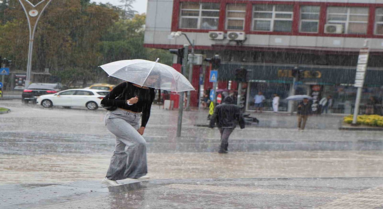 Samsunda ani sağanak