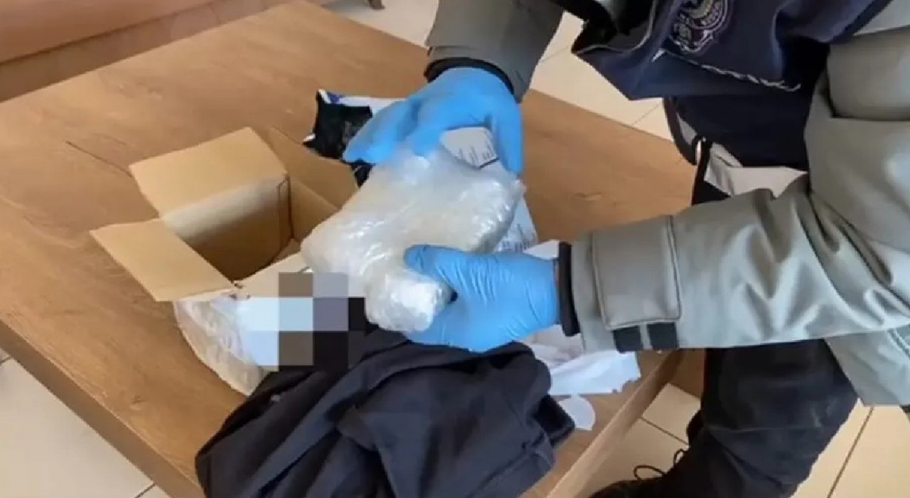 Samsunda kargo paketinde ele geçirilen kokainle ilgili 3 kişiye 16şar yıl hapis