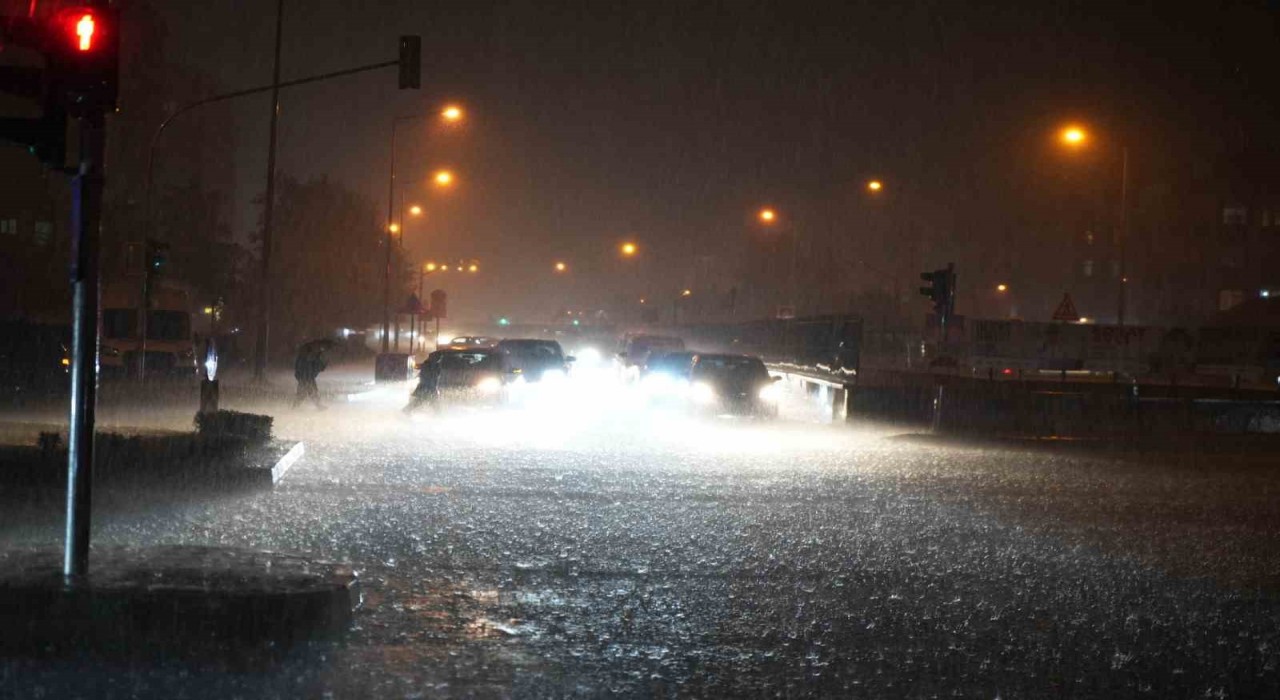 Samsunda metrekareye 120 kilo yağış düştü