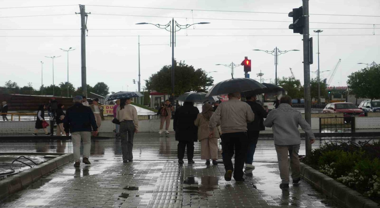 Samsunda sağanak yağmur etkili oldu