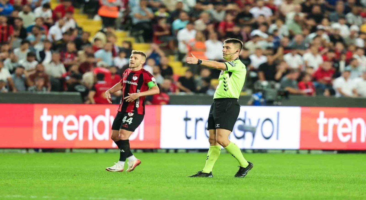 Samsunspordan hakem kararlarına tepki: Emekler heba edildi