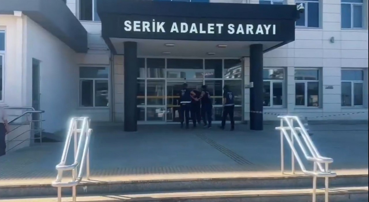 Şanlıurfada otobüs şoförüne bıçakla saldıran zanlı yakalandı