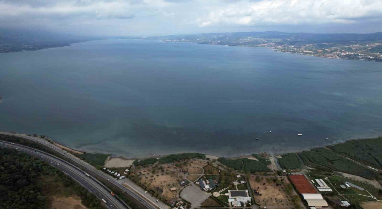 Sapanca Gölünden fabrikaların yıllık çektiği su miktarı