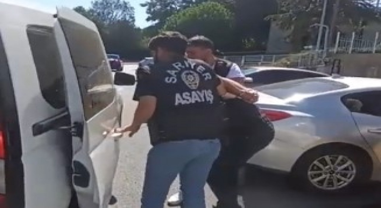 Sarıyerde gitar kılıfında kalaşnikof taşıyan INTERPOLün aradığı şahsı, uyuşturucu siparişi yakalattı