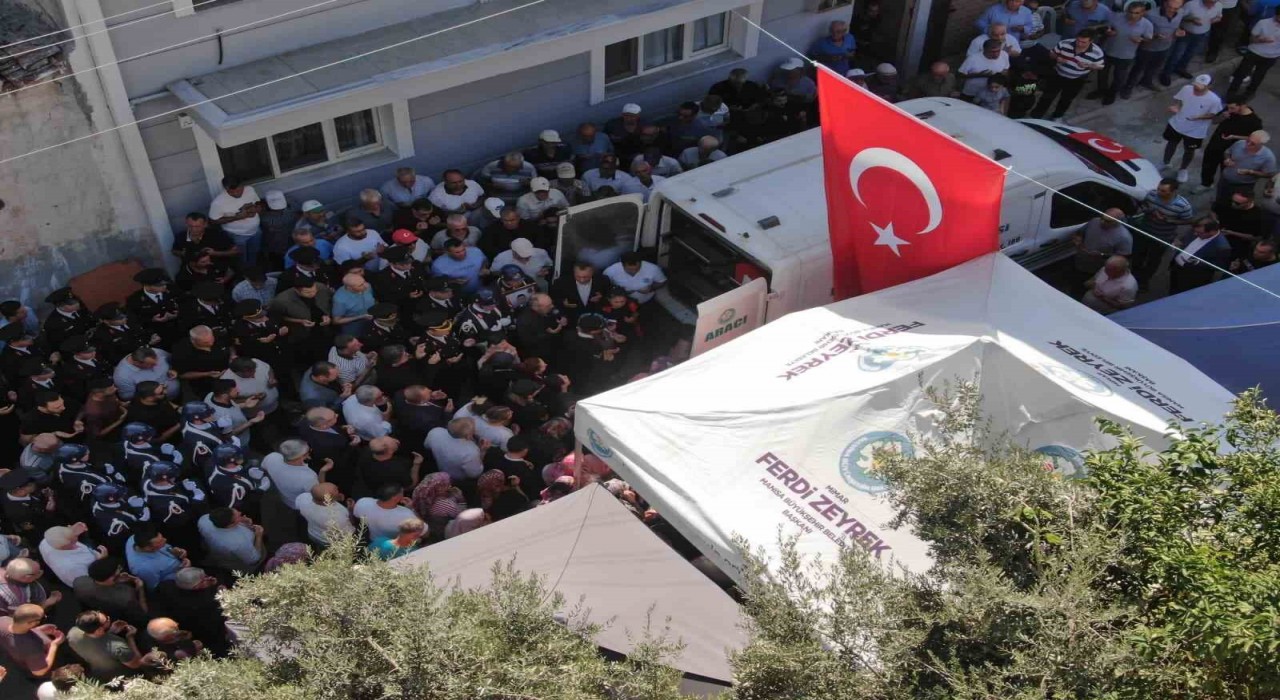 Şehit Uzman Çavuş Yeşilin Salihlideki baba ocağında helallik alındı