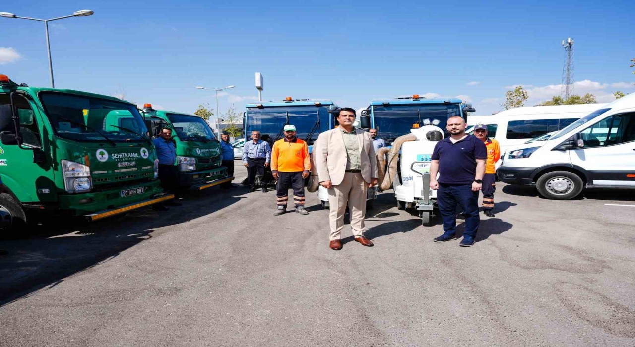 Şehitkamil Belediyesi temizlik filosunu güçlendirdi