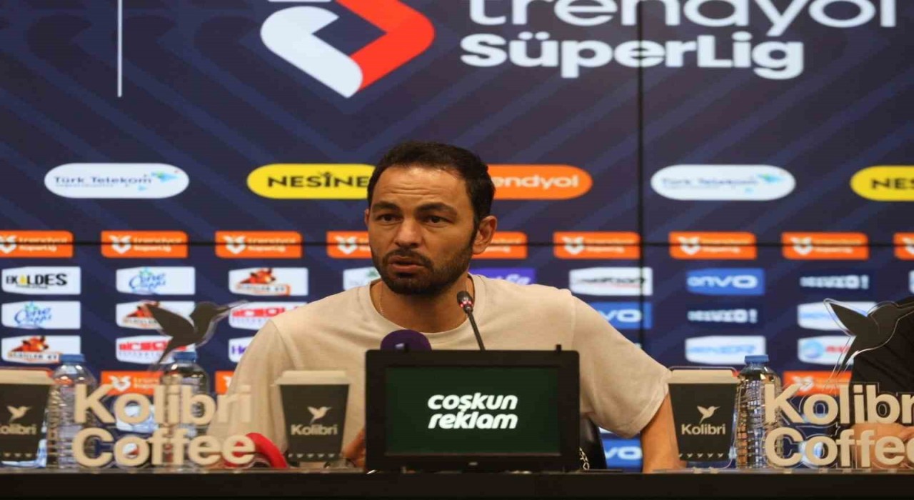 Selçuk İnan: Hakemler maçı değil, kaos ortamını yönetmeye, dengelemeye çalışıyor