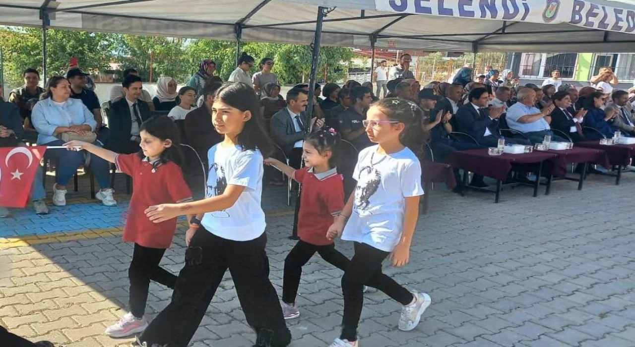 Selendide İlkögretim Haftası kutlandı
