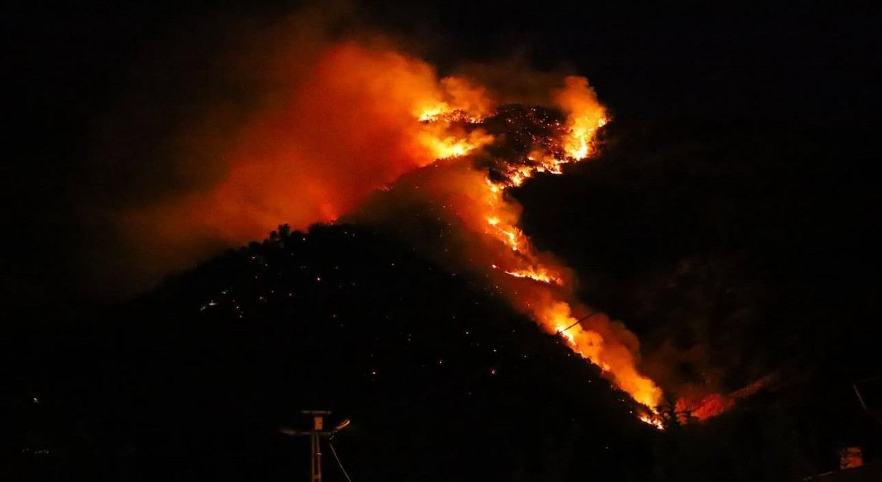 Şemdinlide korkutan yangın