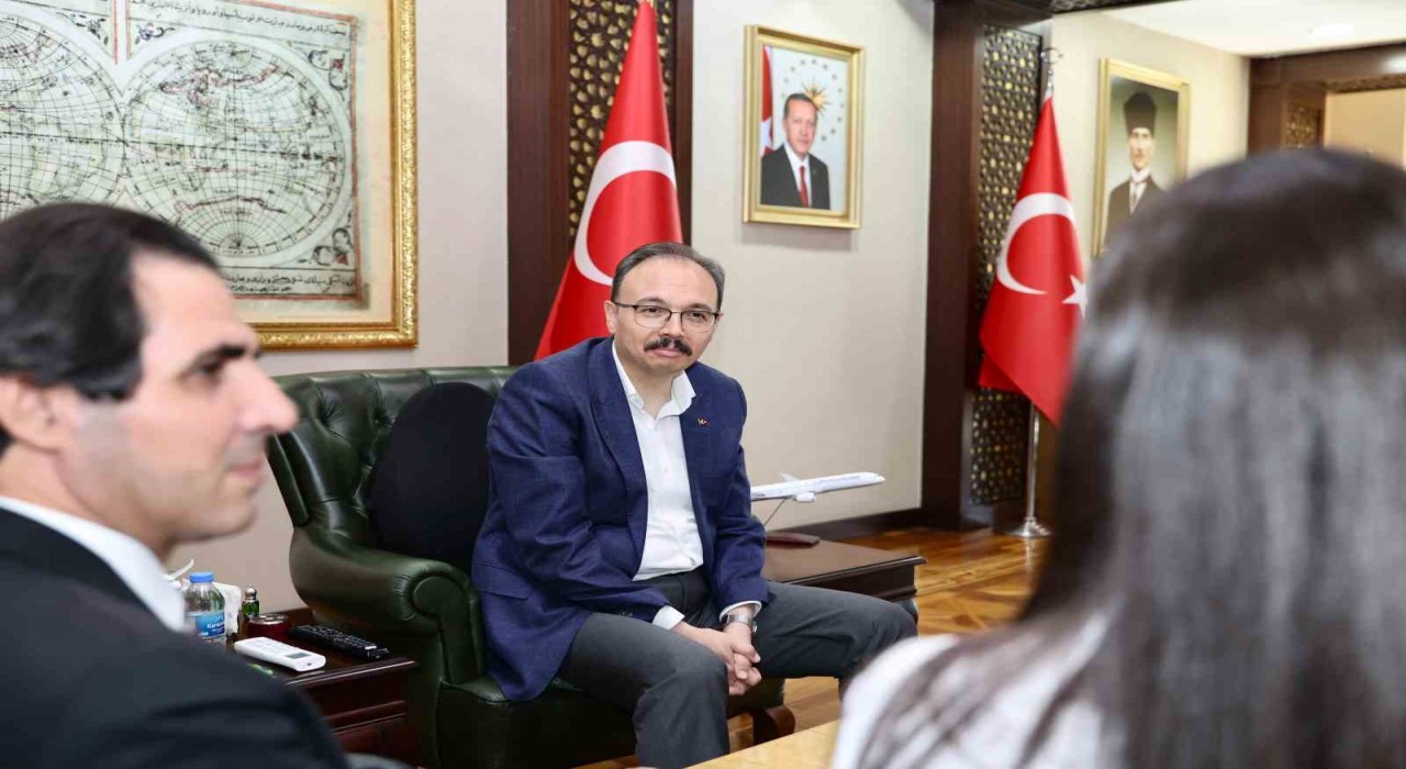 Siirt Valisi, TEKNOFESTte Türkiye 4.sü olan gençleri tebrik etti