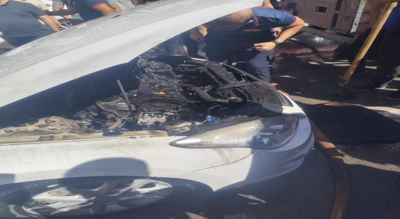 Siirtte seyir halindeki araç alev aldı