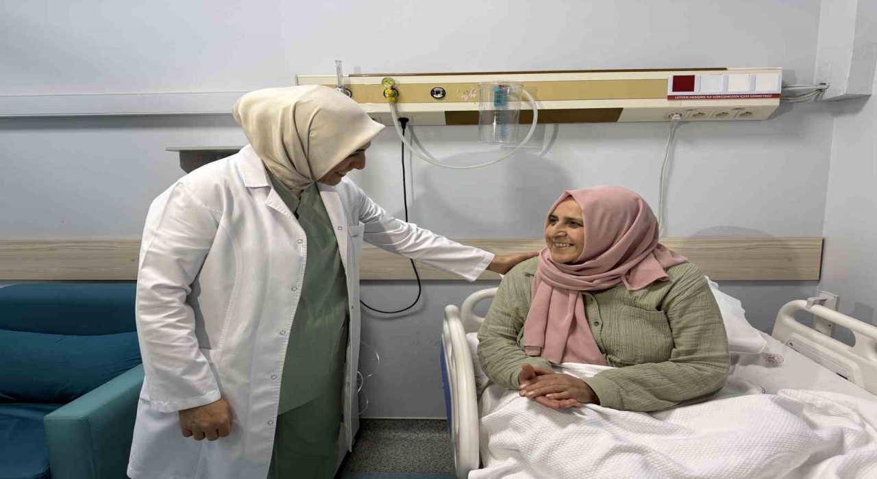 Şikayetlerini astıma bağladı, soluk borusunun yüzde 80ini tıkayan kanserle konuşamaz hale geldi