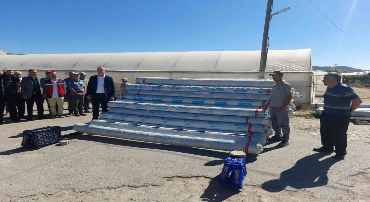 Simavda 34 sera sahibine yüzde 50 hibeli 23 ton sera naylonu dağıtıldı