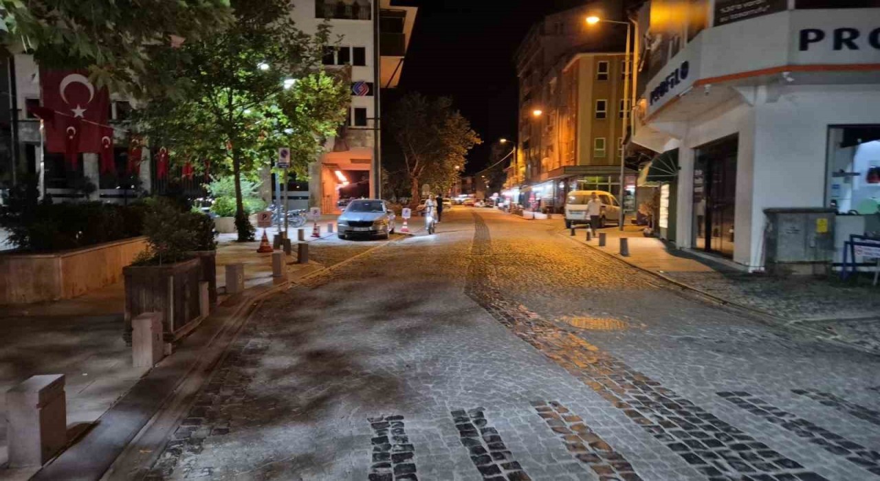 Sındırgıda 4 büyüklüğünde deprem