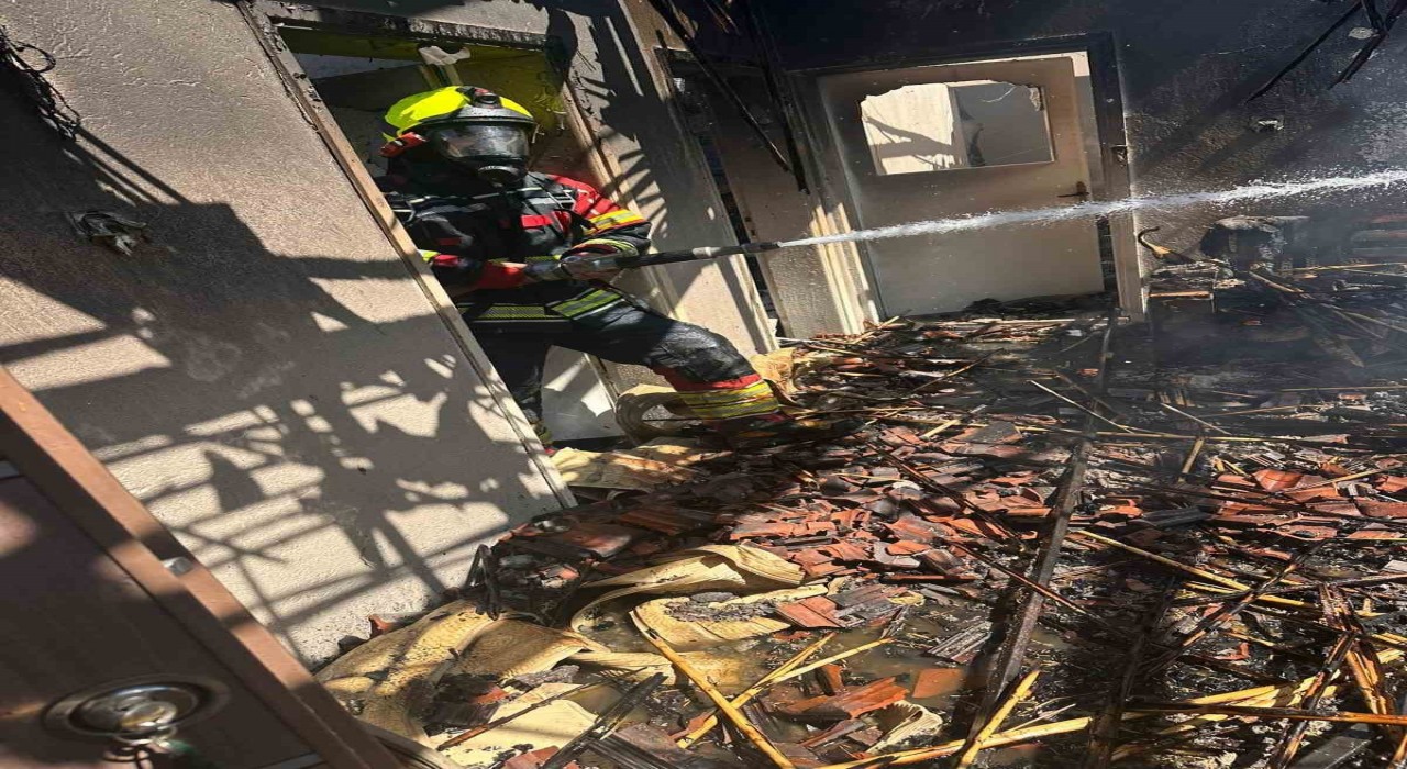 Sındırgıda ev yangını korkuttu