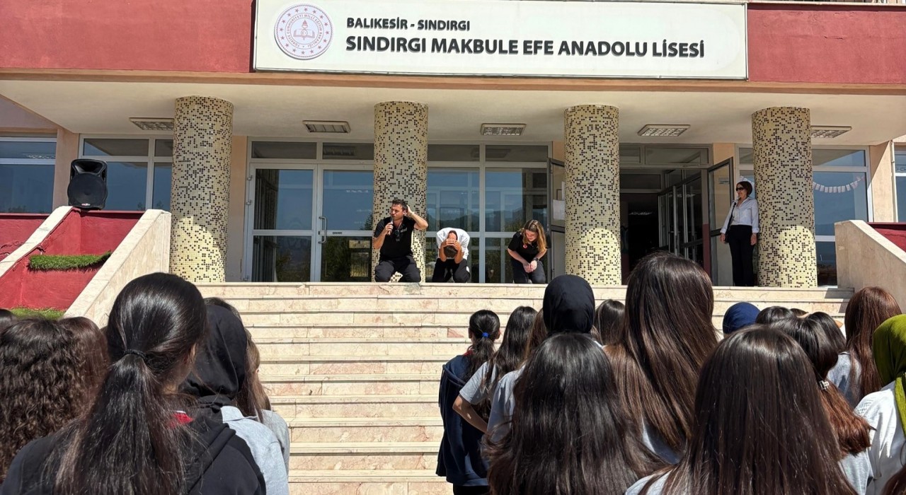 Sındırgıda öğrenciler deprem bilinciyle yetişiyor