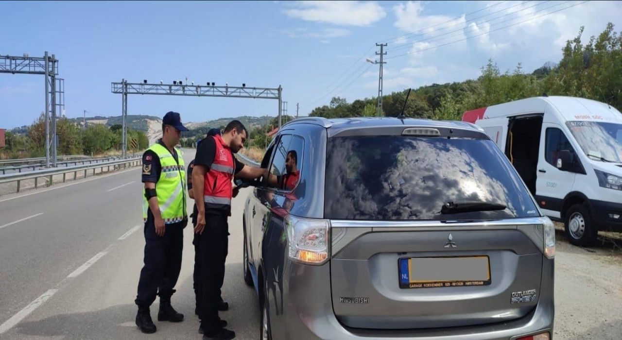 Sinopta huzur uygulaması: Aranan 3 şahıs yakalandı