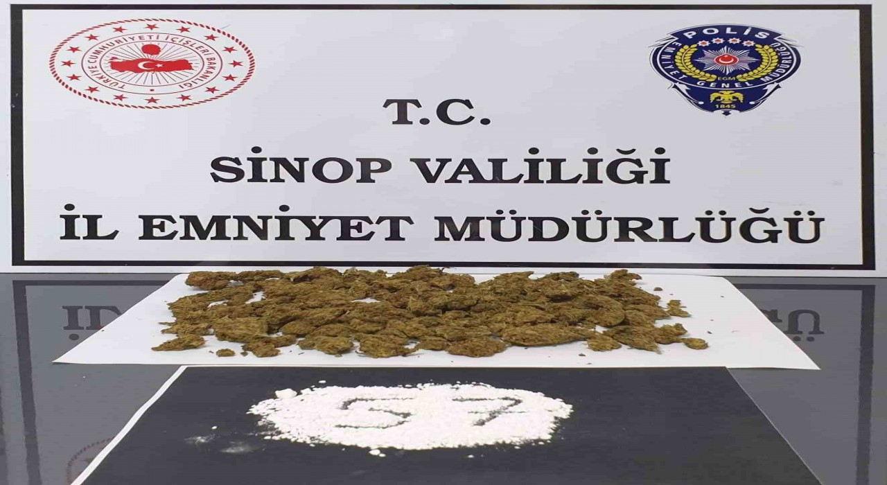 Sinopta skunk, kokain ve metamfetamin ele geçirildi