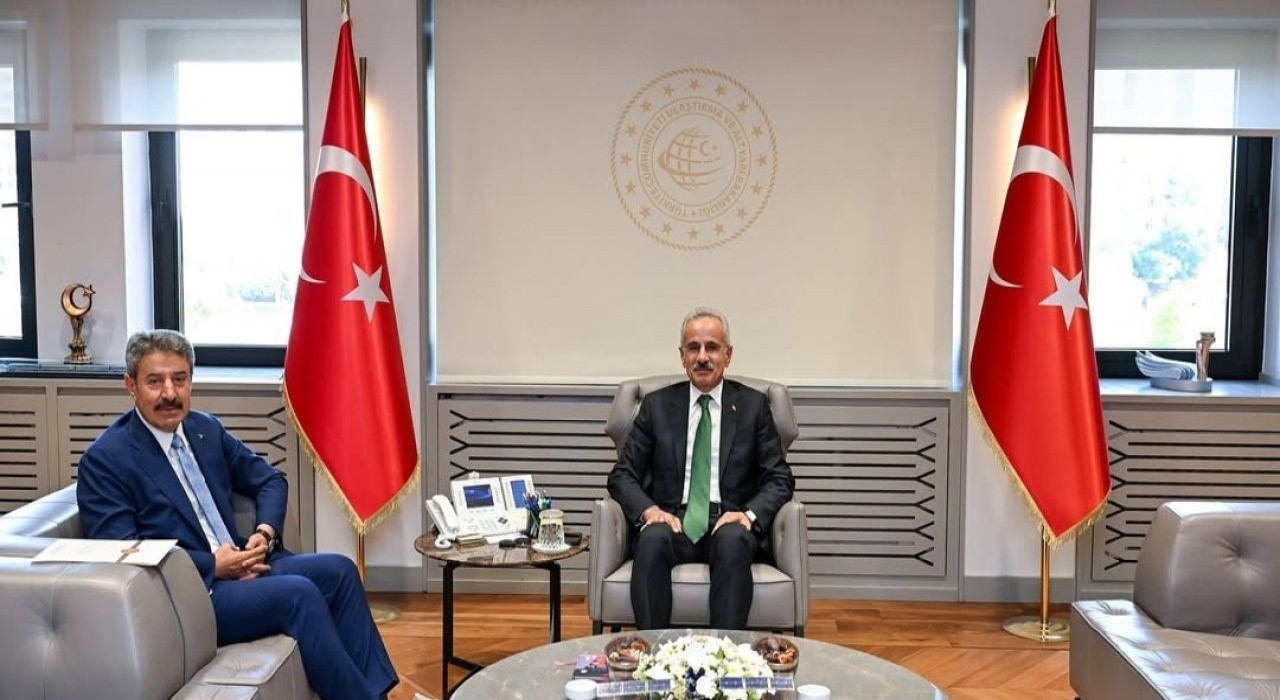 Şırnakın ulaşım ağı güçleniyor: Bakanlık yeni yol projesine start verdi