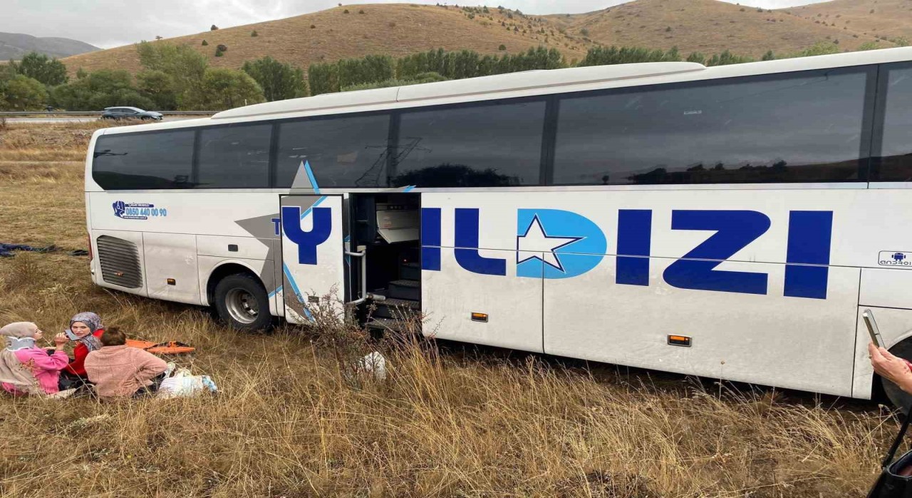 Sivasta otobüs kazası, çok sayıda yaralı