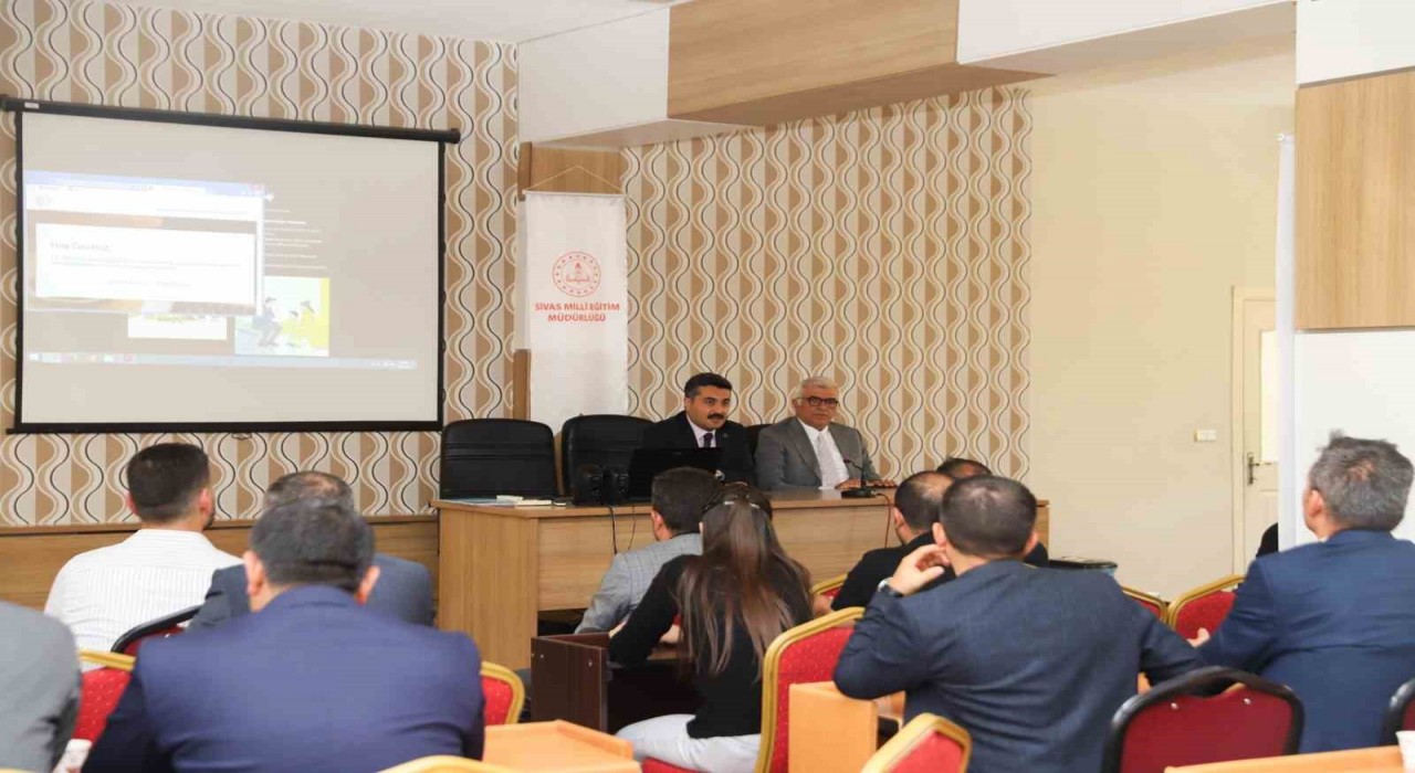 Sivasta rehberlik öğretmenleri sene başı toplantısında buluştu