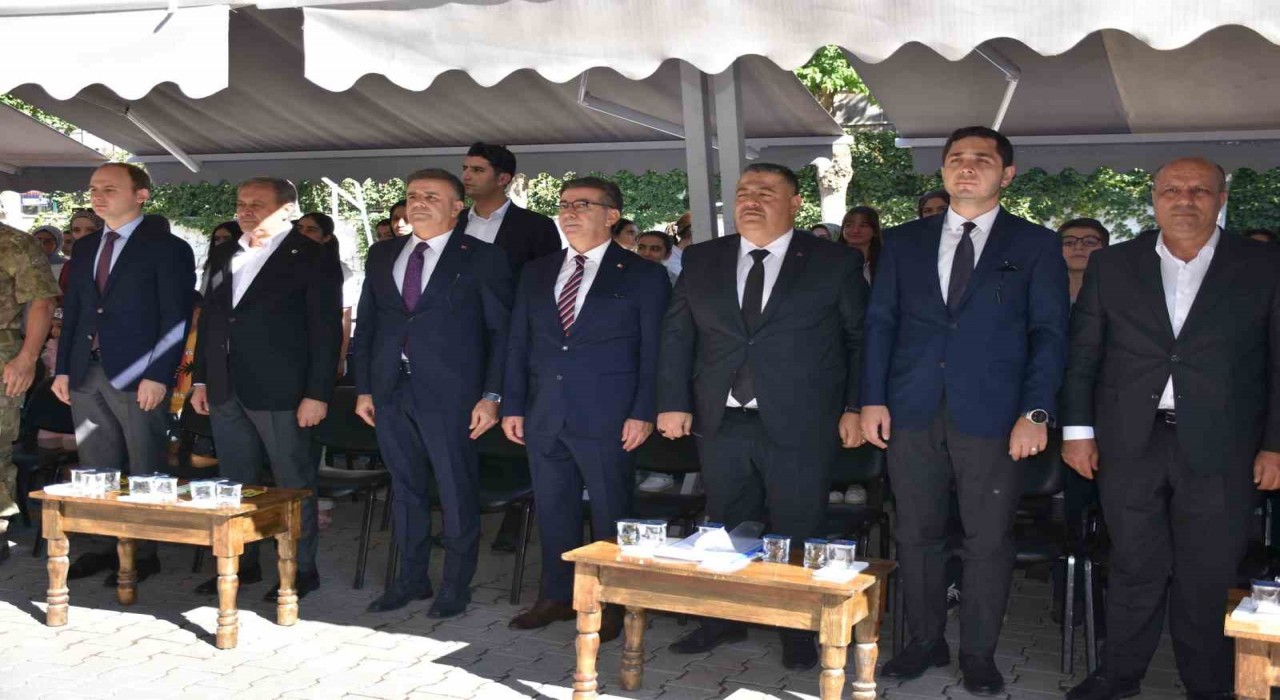 Siverekte ilköğretim haftası kutlandı