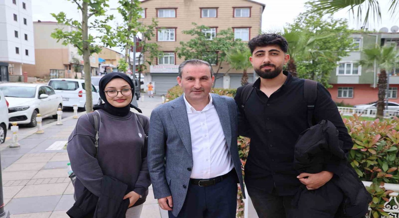 Sultanbeyli Belediyesinden üniversiteyi kazanan gençlere müjde