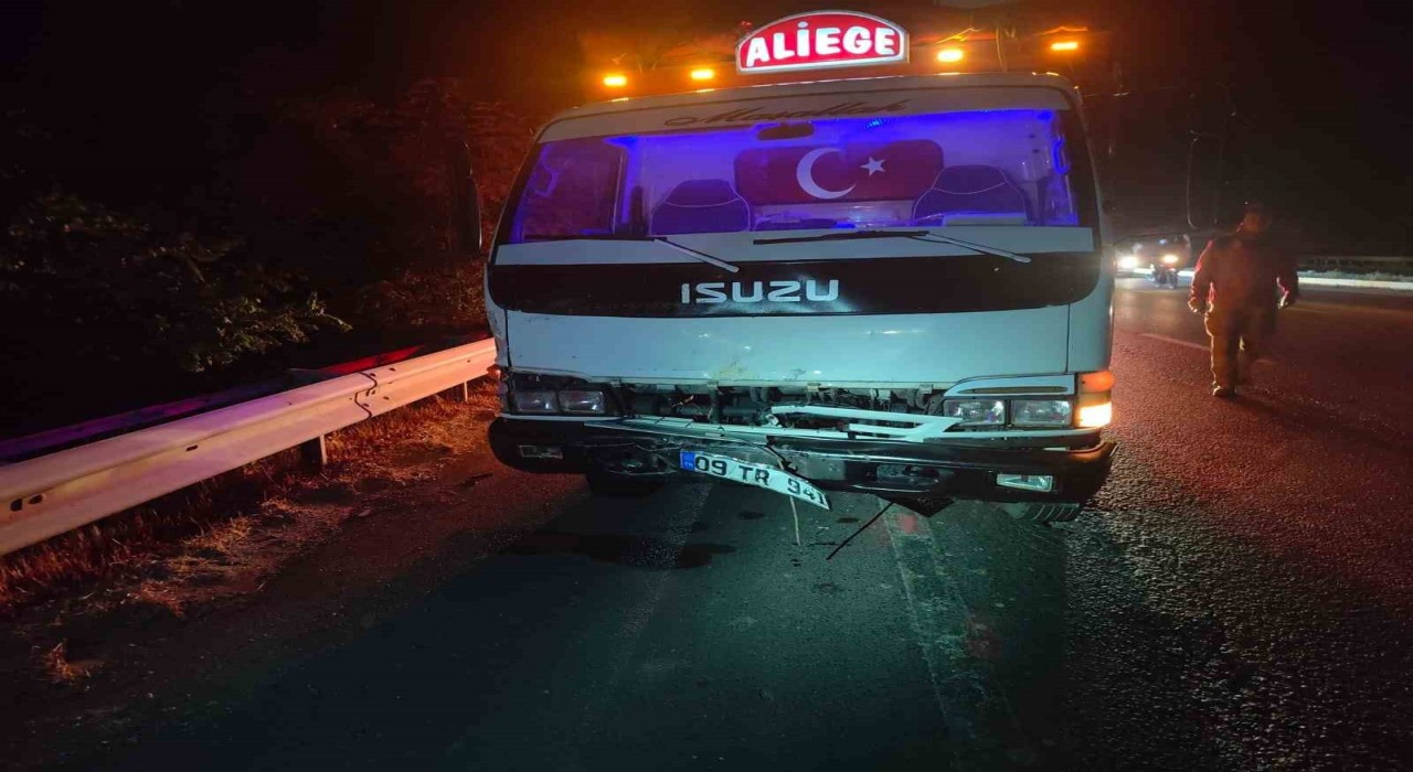 Susurlukta çift taraflı trafik kazası: 2 yaralı