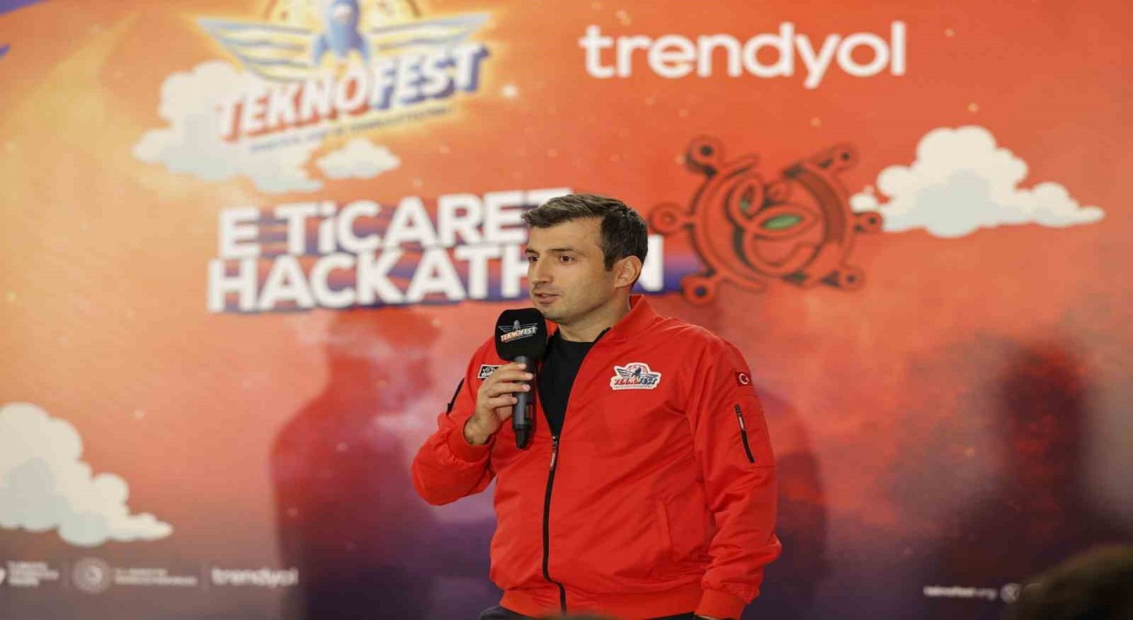 T3 Vakfı Mütevelli Heyeti Başkanı Selçuk Bayraktar, Trendyol E-Ticaret Hackathonu Ödül Törenine katıldı