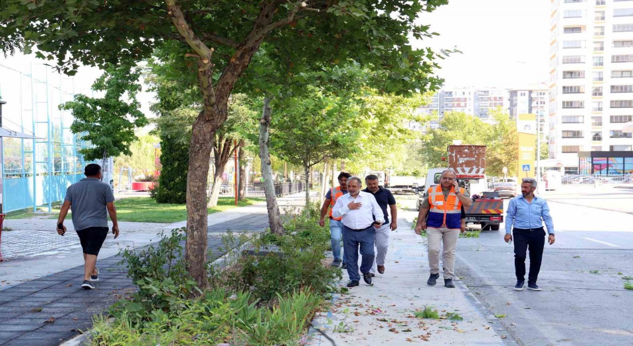 Talasta hizmet seferberliği: Bahçelievler Mahallesi pırıl pırıl oldu