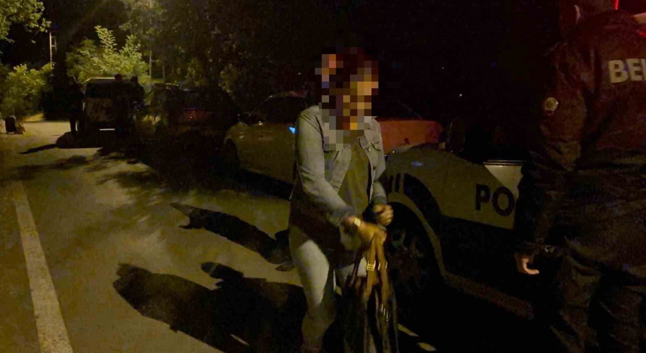 Tartıştığı erkek arkadaşını göğsünden bıçakladı: 1 yaralı