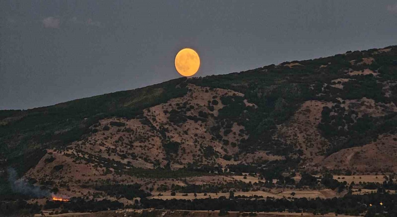 Tatvanda Kanlı Ay tutulması