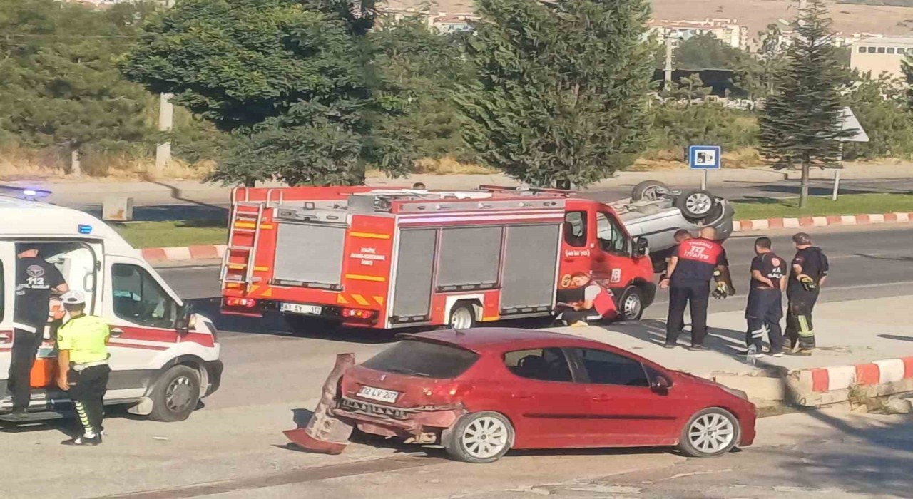 Tavşanlıda trafik kazası, 2 yaralı