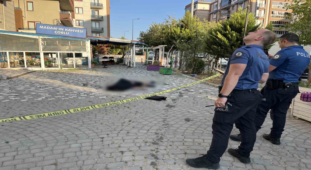 Tekirdağda 7. kattan düşen vatandaş hayatını kaybetti