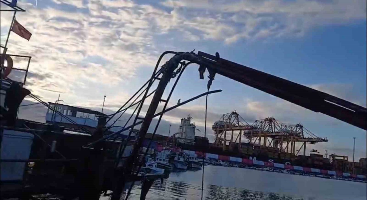 Tekirdağda Barbaroslu balıkçılar müsilaj tehlikesine dikkat çekti