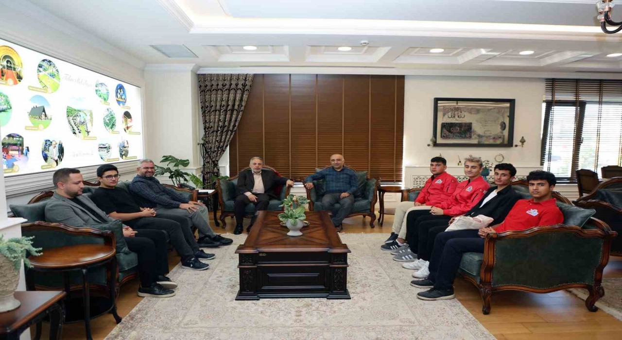 TEKNOFEST başarısı için Başkan Yalçına ziyaret