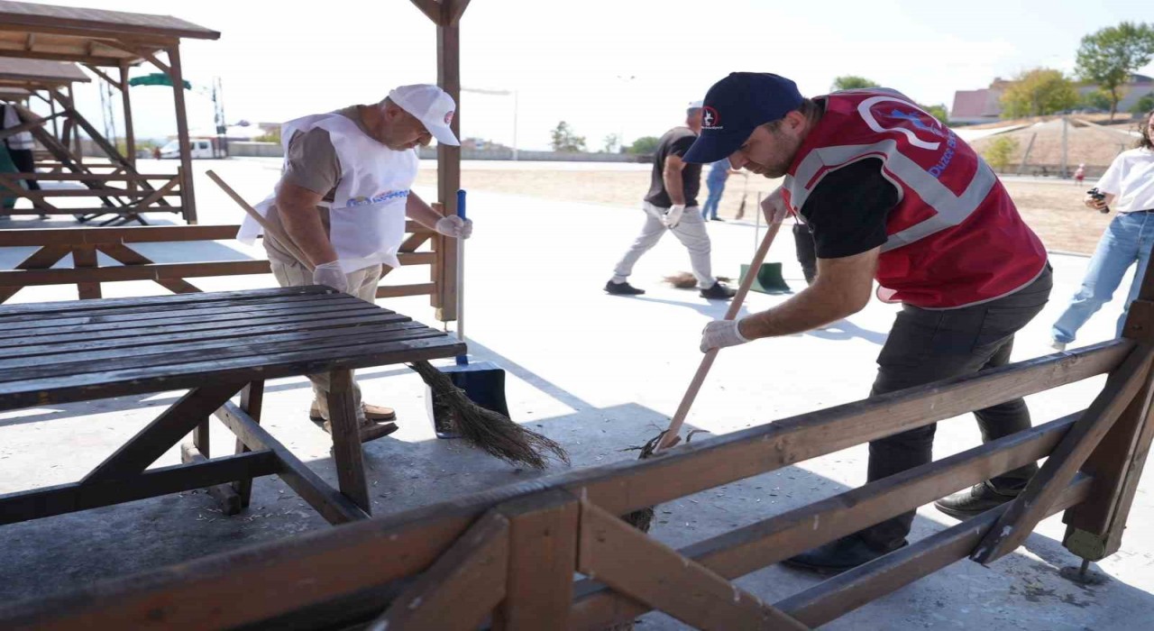 Temiz Şehir Düzce kampanyasına destek