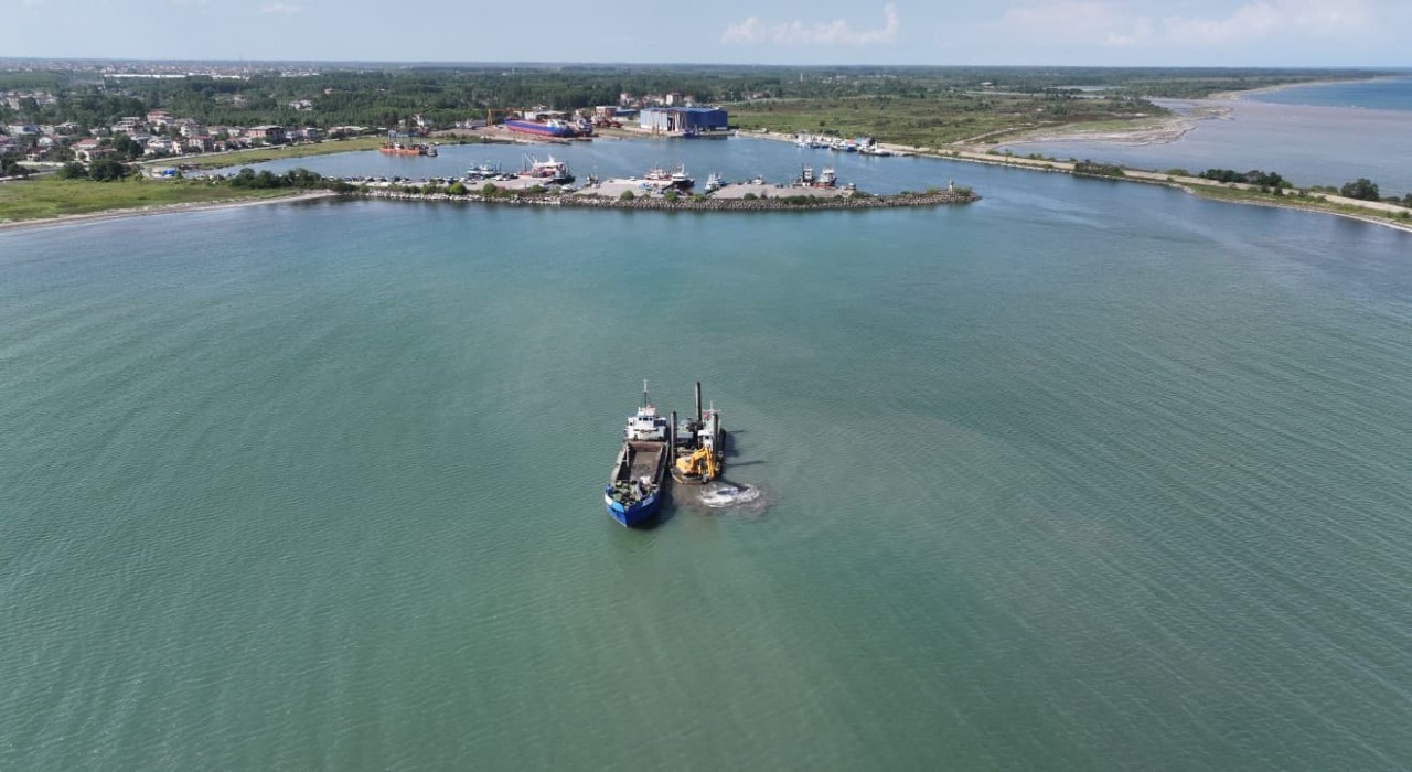 Terme Limanında kum temizliği başladı