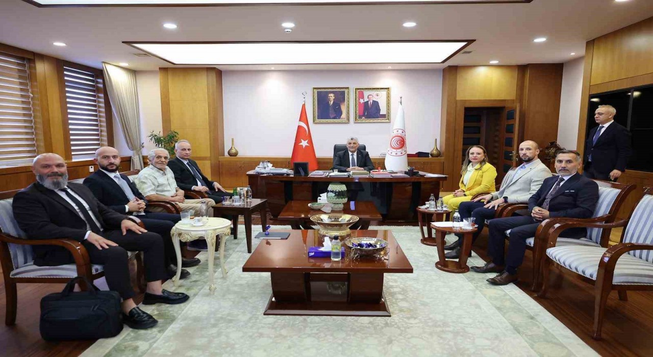 Ticaret Bakanı Bolata Sağlık Turizmi Kongresi daveti