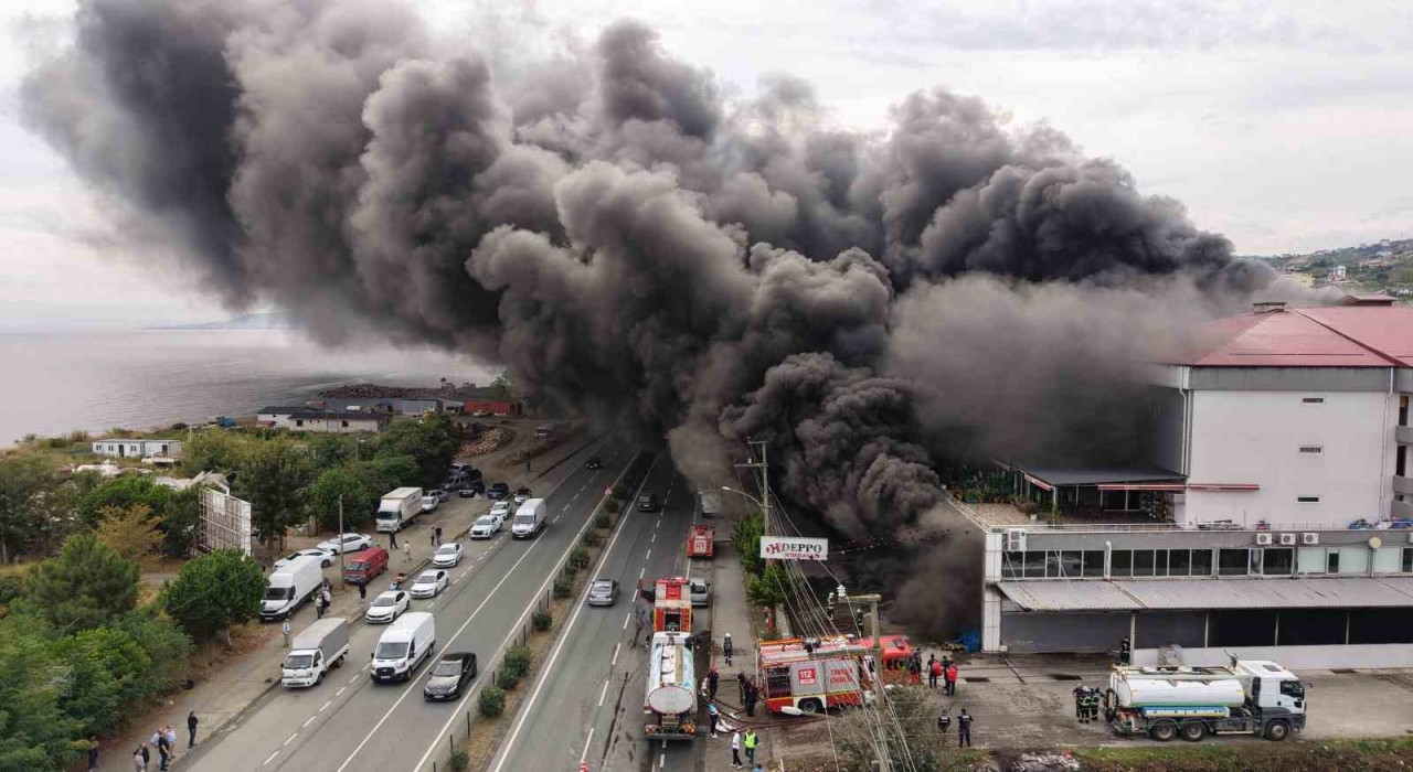 Trabzonda AVMde yangın