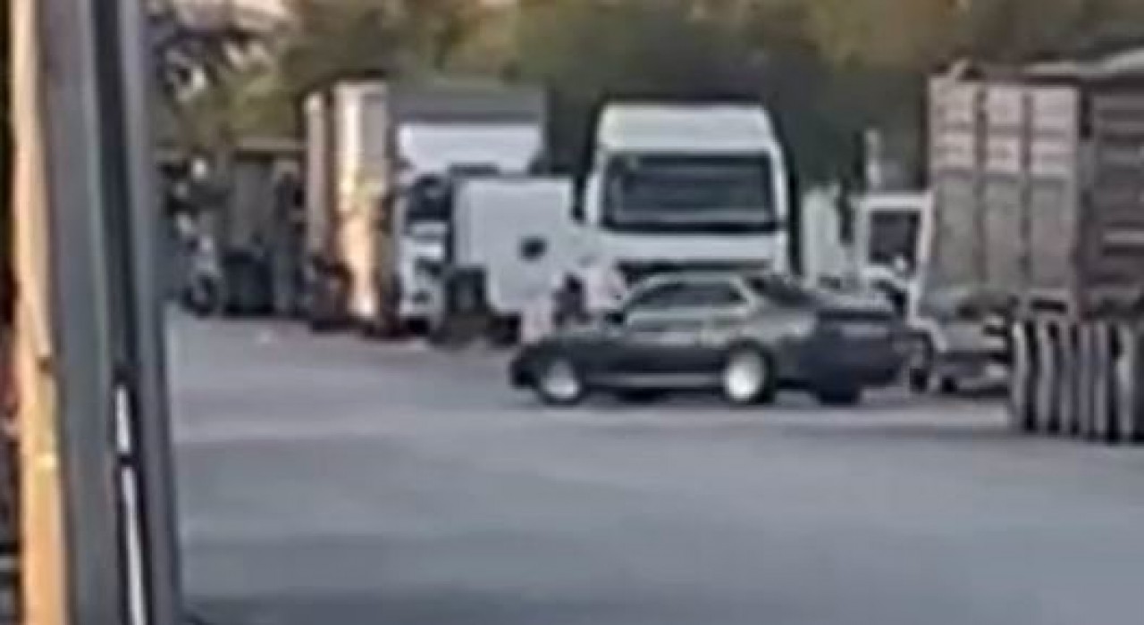 Trafiği tehlikeye atan maganda lastiğine ateş edilerek durduruldu