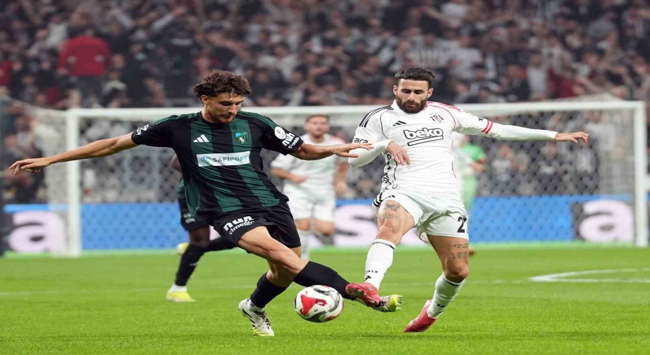 Trendyol Süper Lig: Beşiktaş: 2 - Kocaelispor: 0 (Maç devam ediyor)