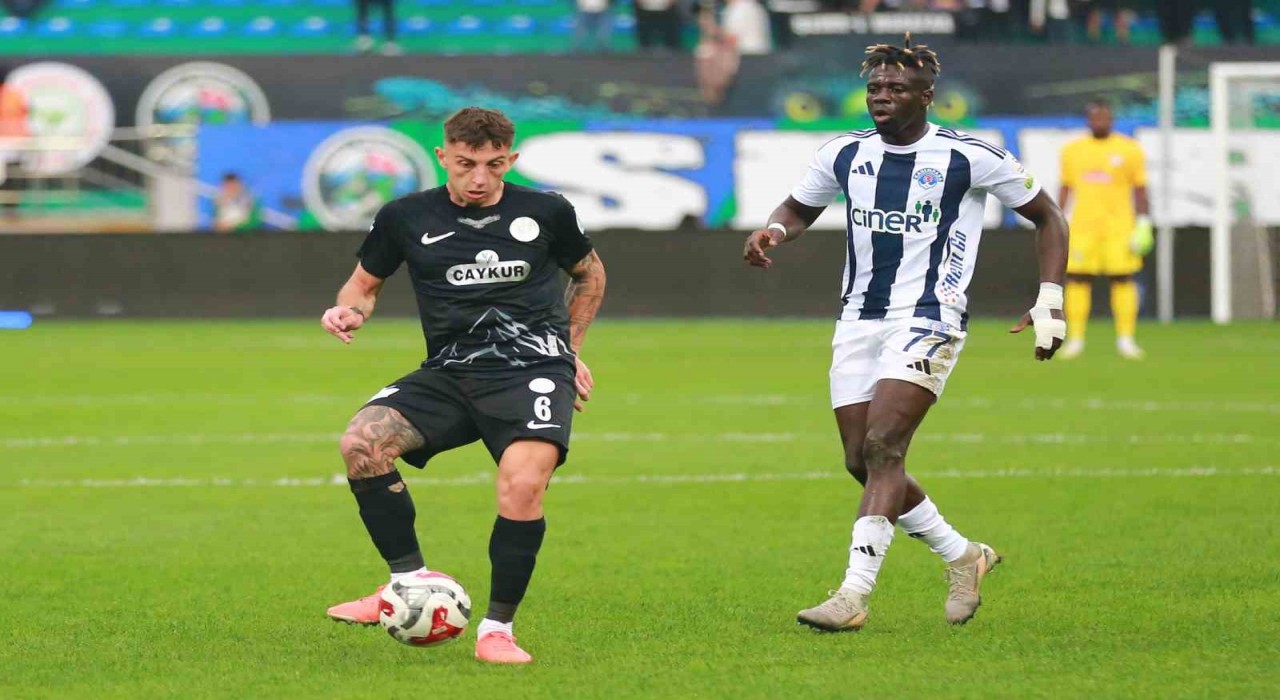 Trendyol Süper Lig: Çaykur Rizespor: 0 - Kasımpaşa: 1 (İlk yarı)