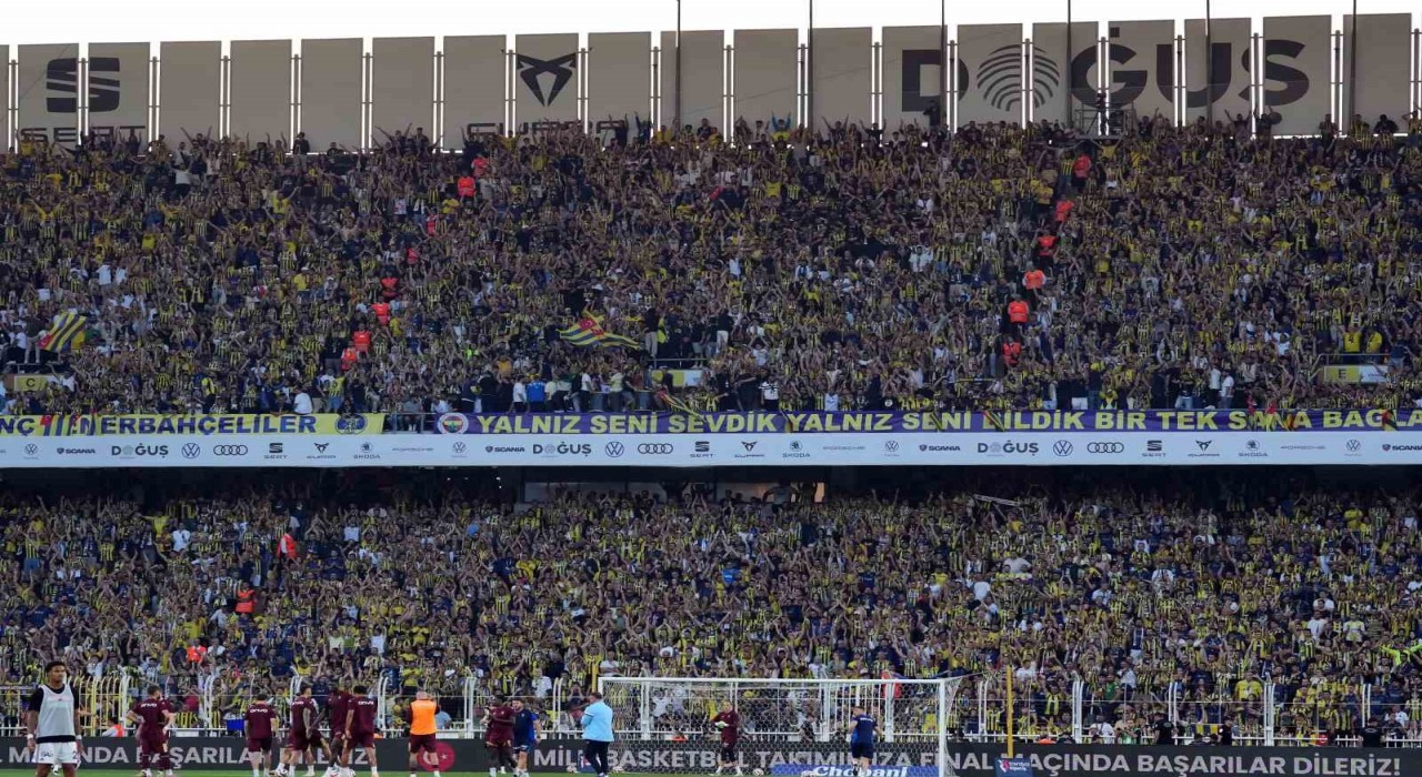 Trendyol Süper Lig: Fenerbahçe: 0 - Trabzonspor: 0 (Maç devam ediyor)