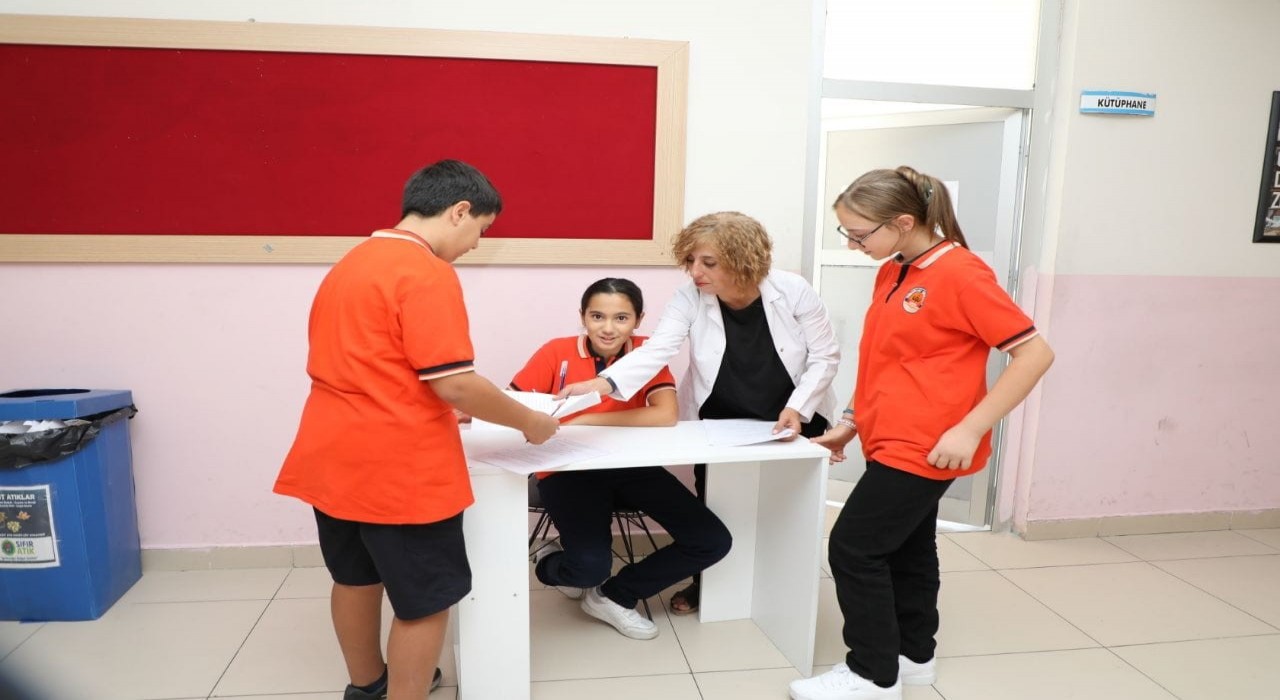 Tuncelide öğrencilere Skolyoz taraması yapılmaya başlandı