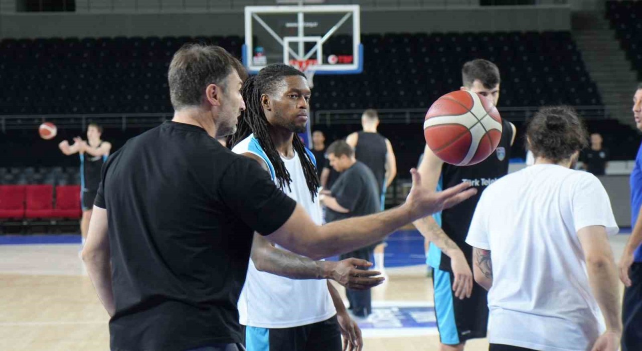 Türk Telekom Basketbol, yeni sezon öncesi hazırlıklarını sürdürdü
