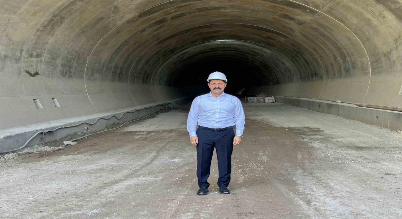 Türkiyenin en uzun ve en geniş tek tüneli olma özelliğine sahip tünelle birlikte Amanos Dağları kolaylıkla aşılacak